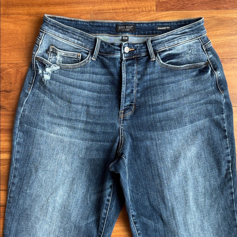 Judy Blue straight leg - Picture 2 of 11